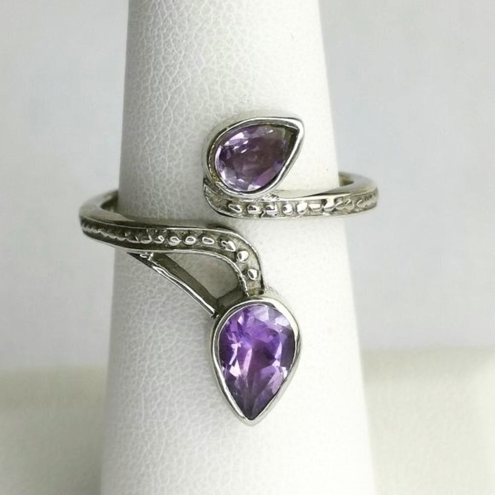 🆕 Amethyst gemstone ring Sterling Silver size 6
